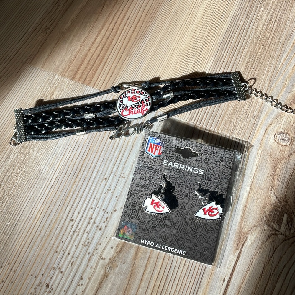 KC Chiefs Bracelet & Earrings 🏈🏈🏈